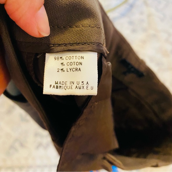 ⭐️ THEORY NWT Clinton Brown Knee Length Shorts - Picture 5 of 6